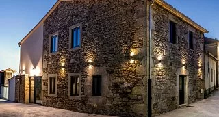 Camino Francés desde Sarria en Hostales y alojamientos típicos gallegos