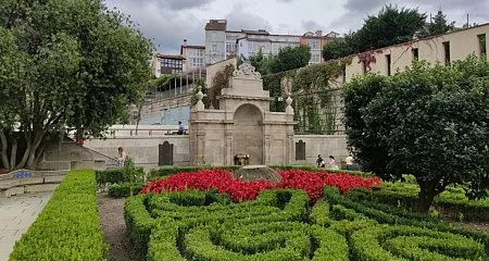 Jardines de Posío con diseño clásico en Ourense._344