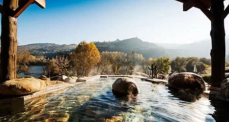 Outdoor thermal pools in Ourense surrounded by nature._150