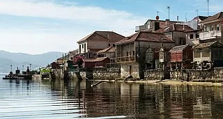 Private Circuit in Galicia's Rías Baixas with Charming Hotels and Pazos