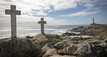 Stone cross overlooking the ocean in Costa da Morte._139