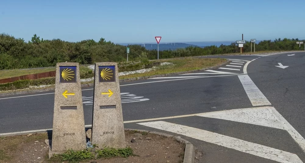 Últimos 100 Km del Camino de Santiago Portugués a pie en Hostales.